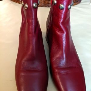 Ladies deep red leather "Wonders" short boot